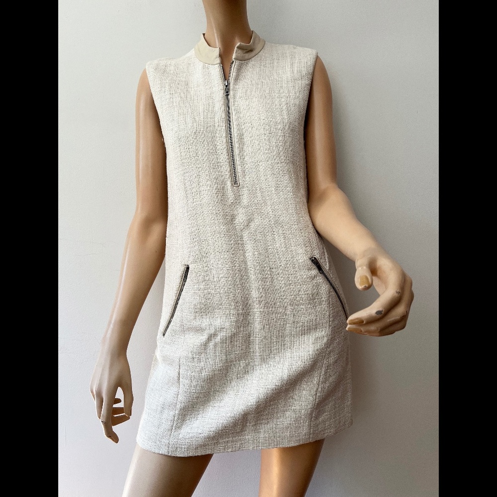Theory sleeveless shift zipper front and pockets natural woven 2